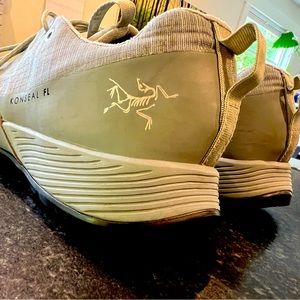Arc’teryx konseal FL shoe, women’s size 7.5